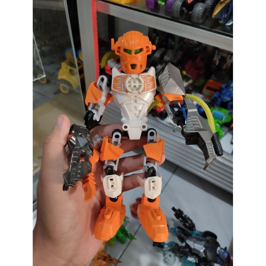 figure lego bionicle A