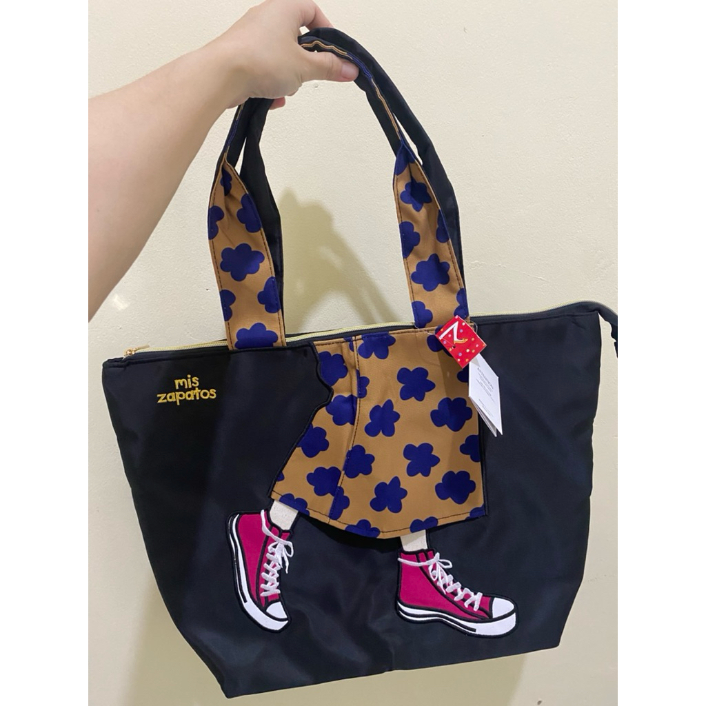 Mis Zapatos tote bag