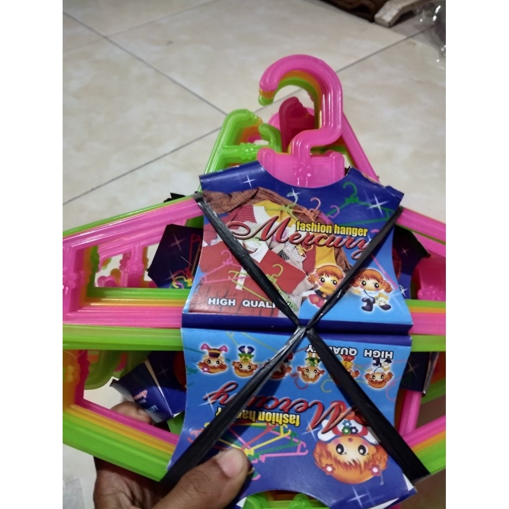 Hanger Baju anak plastik mercuty/1 lusin hanger
