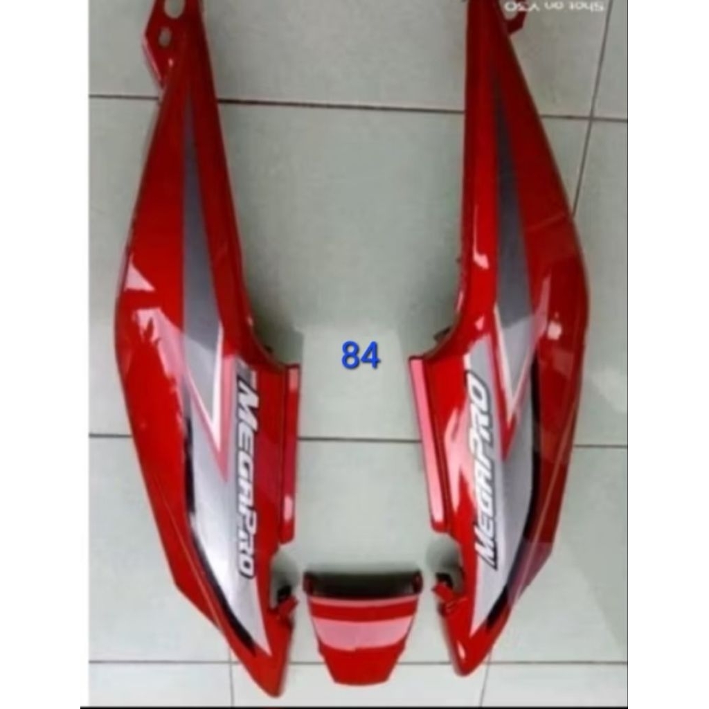 cover body belakang + pad mega pro primus merah maron