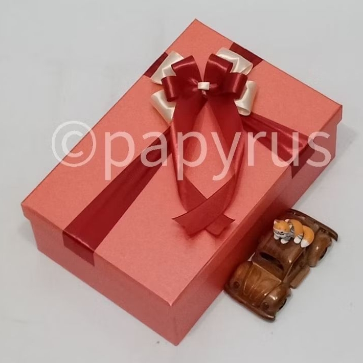 

PAPYRUS 20x30 Tinggi 10cm Kotak Kado Gift Box Hardbox Hampers V3