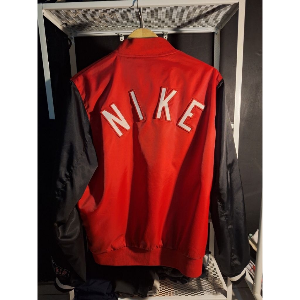 nike varsity bomber jacket