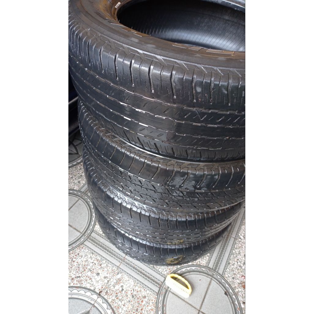 Ban bekas copotan Brigdestone Dueler ring 18 265/60-18