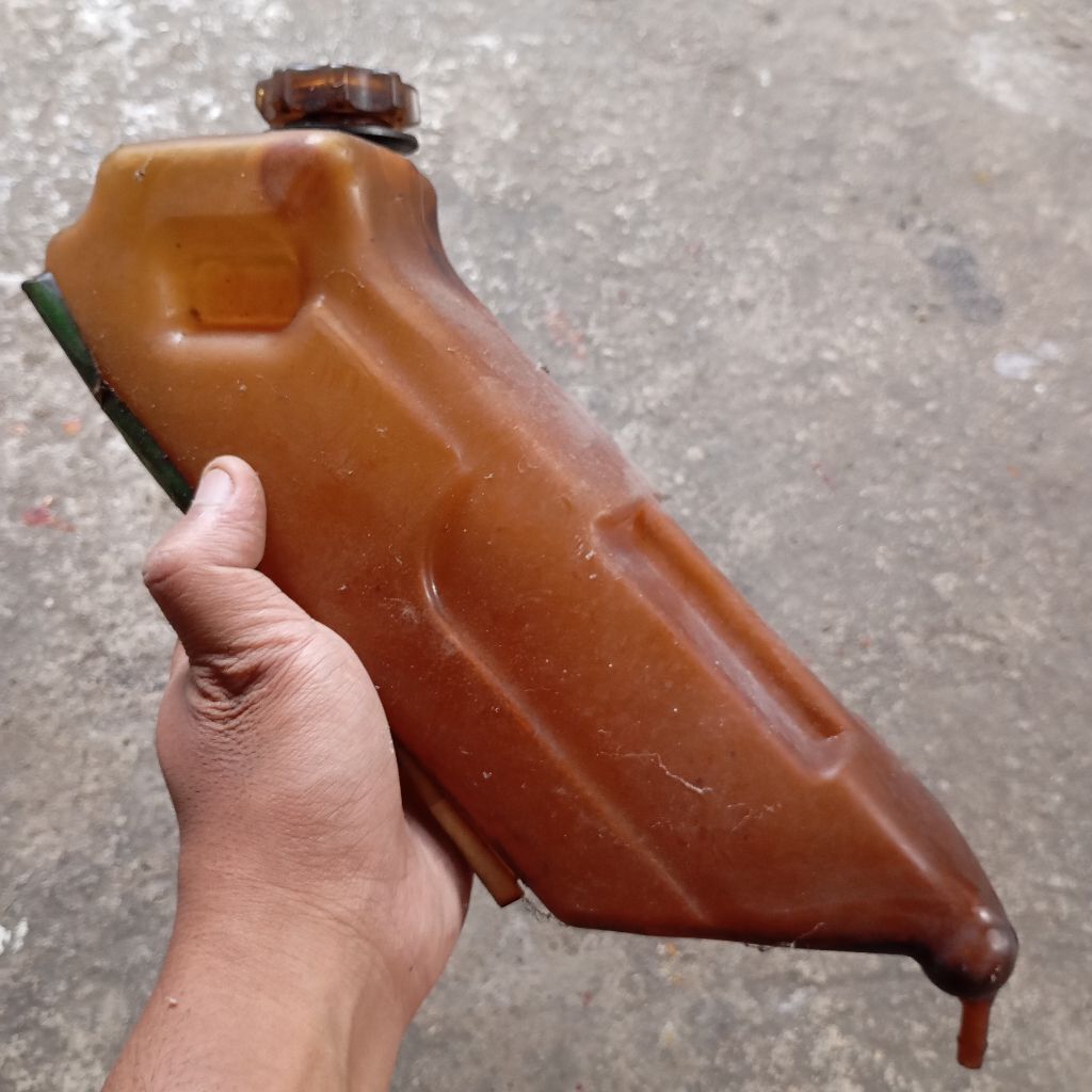 Botol oli samping Yamaha V75 ori copotan wadah oli samping Yamaha V75 ori copotan