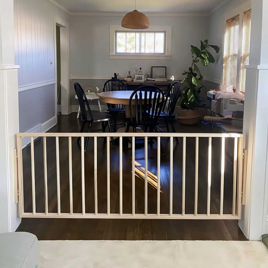 Pagar Pintu Pengaman Bayi /Hiasan Pagar Taman / Pagar dekorasi 100×60cm Kayu Mahoni