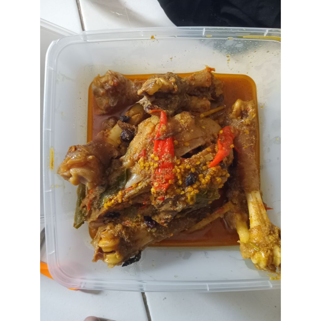 

KEPALA KAMBING & KAKI bobot 2,5 kilo