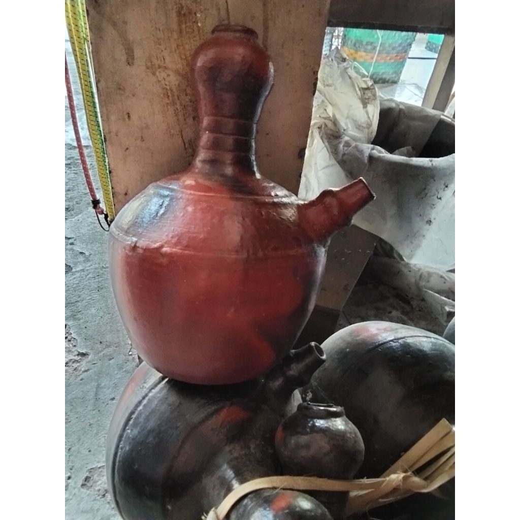 kendi tempat air minum