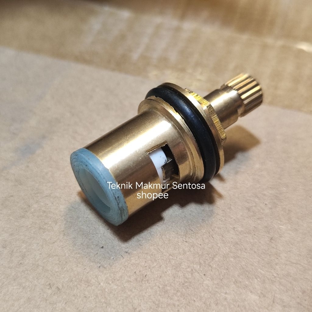 Jantung Kran Air Kuningan Keran