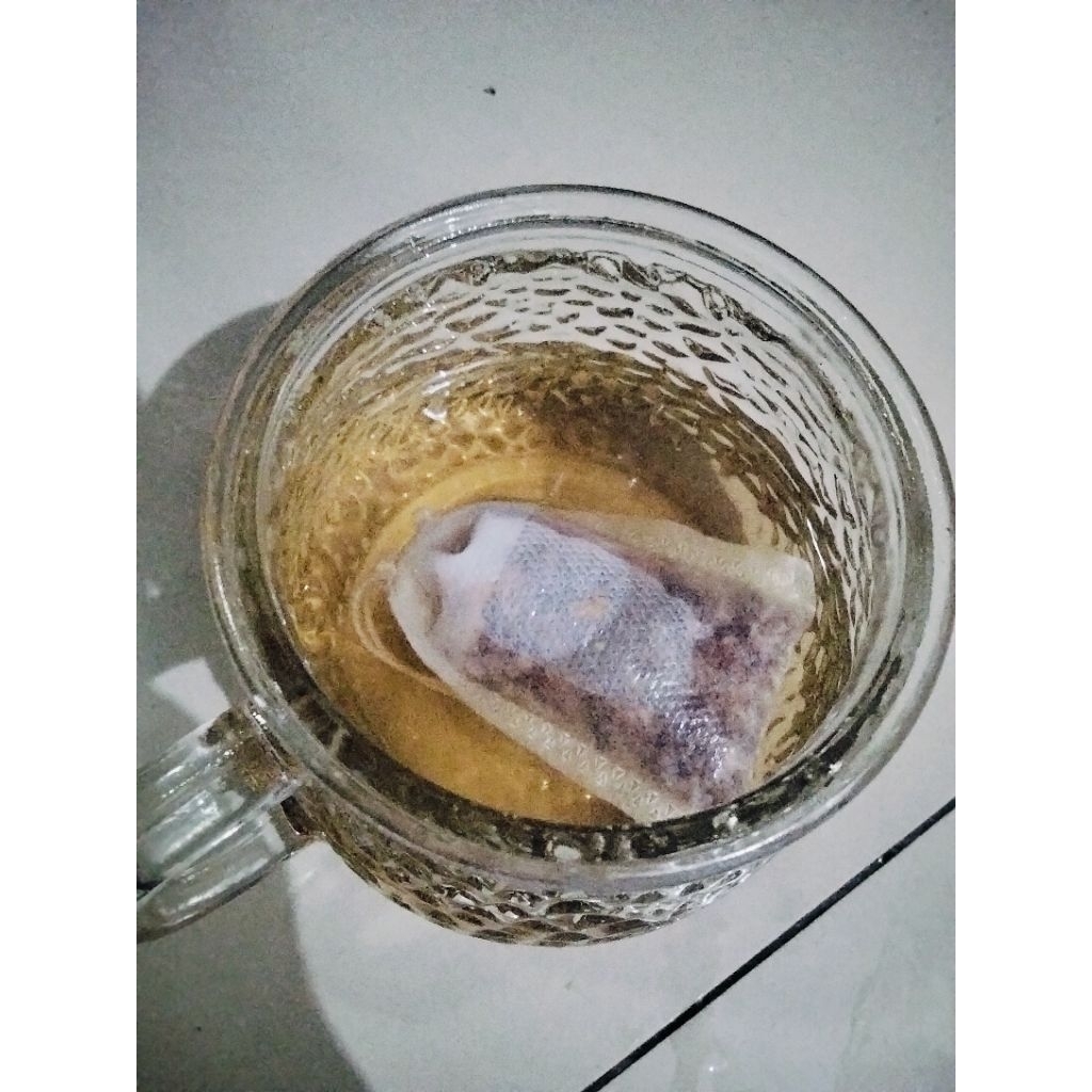 

tea herbal batang jamblang 20 tea bag