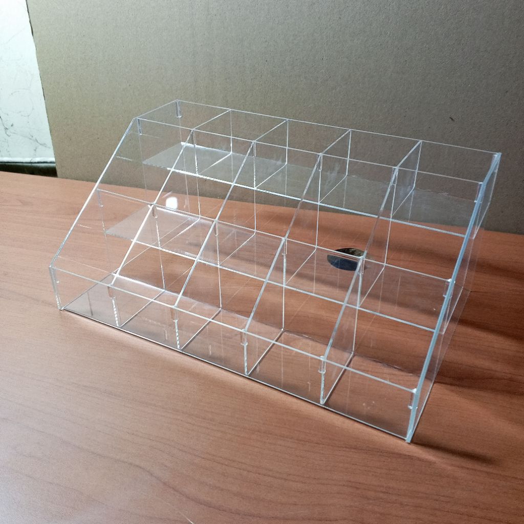 Rak tempat obat obatan/Rak akrilik