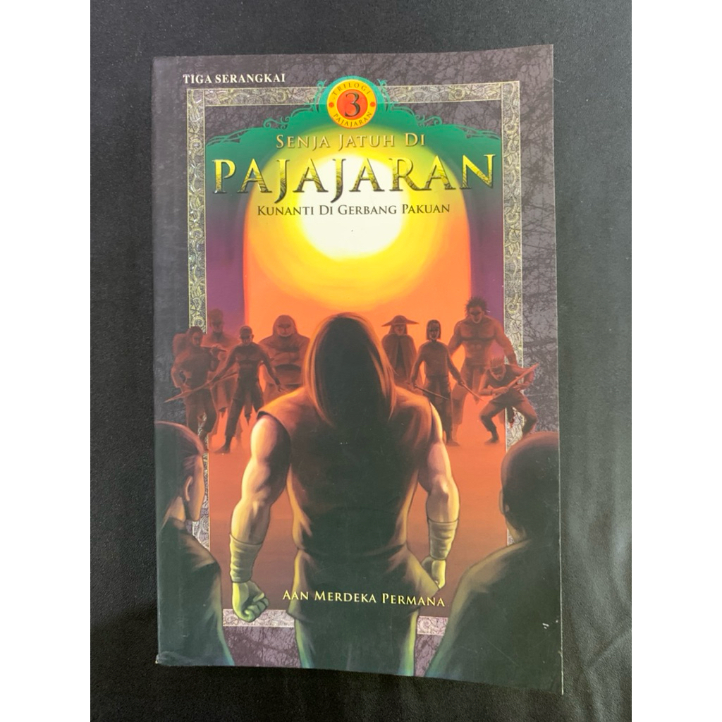 Senja jatuh di pajajaran kunanti di gerbang pakuan by Aan merdeka permana