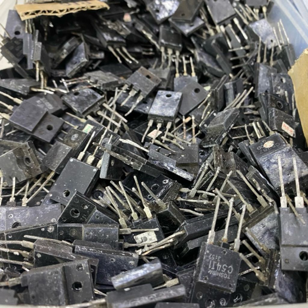 Transistor Horisontal Dan regulator Kaki Panjang Cabutan Tv Original Sudah Di Tes