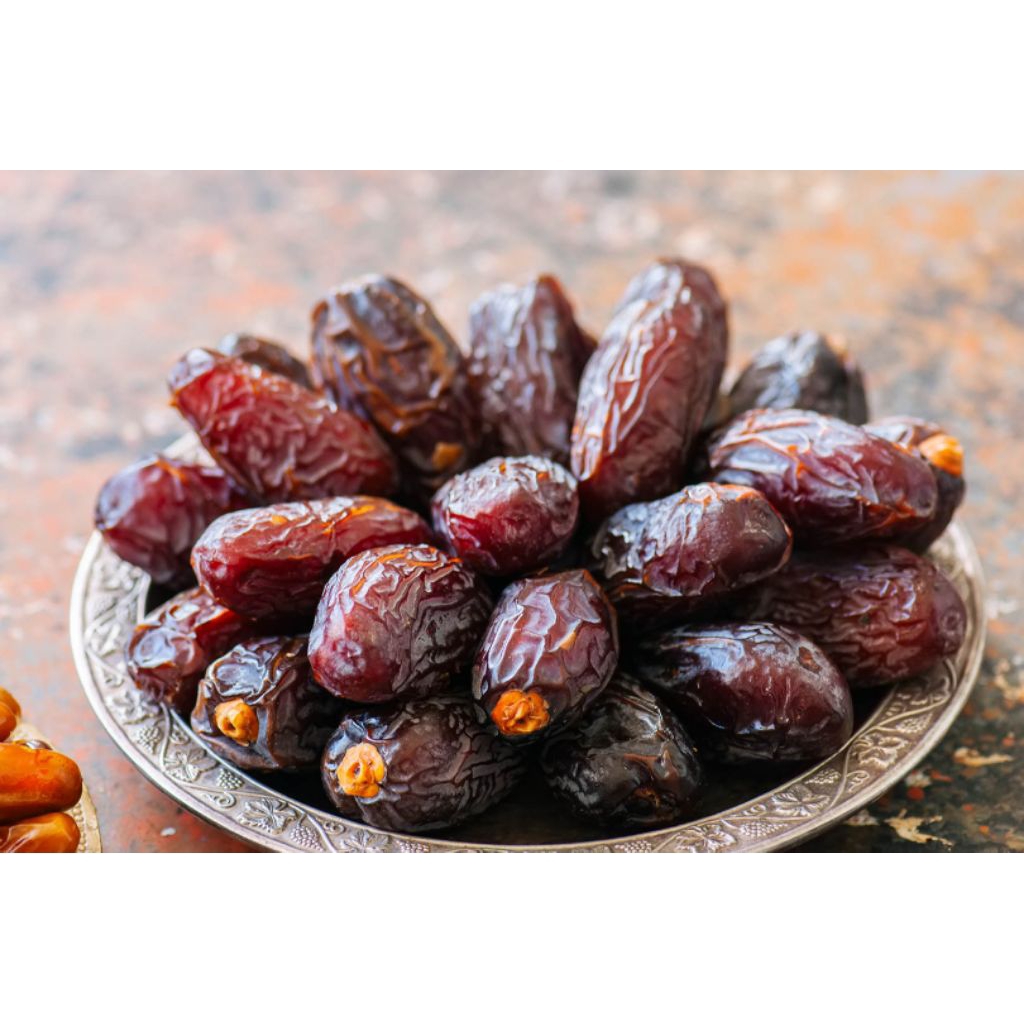 

kurma manis asli alami asli Madinah kemasan 1 kg