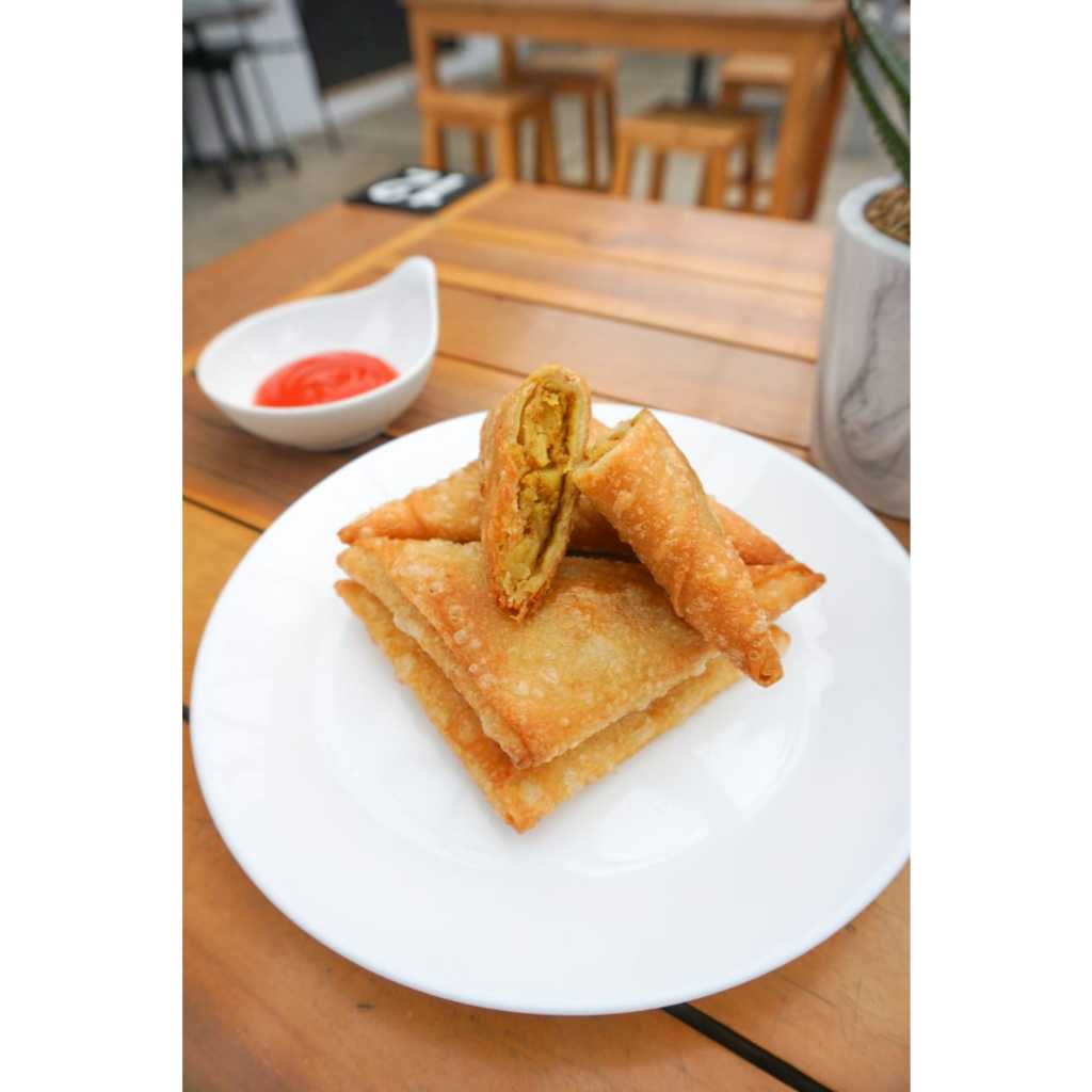 

Samosa Ayam Kentang Kari Frozen isi 10 Pcs