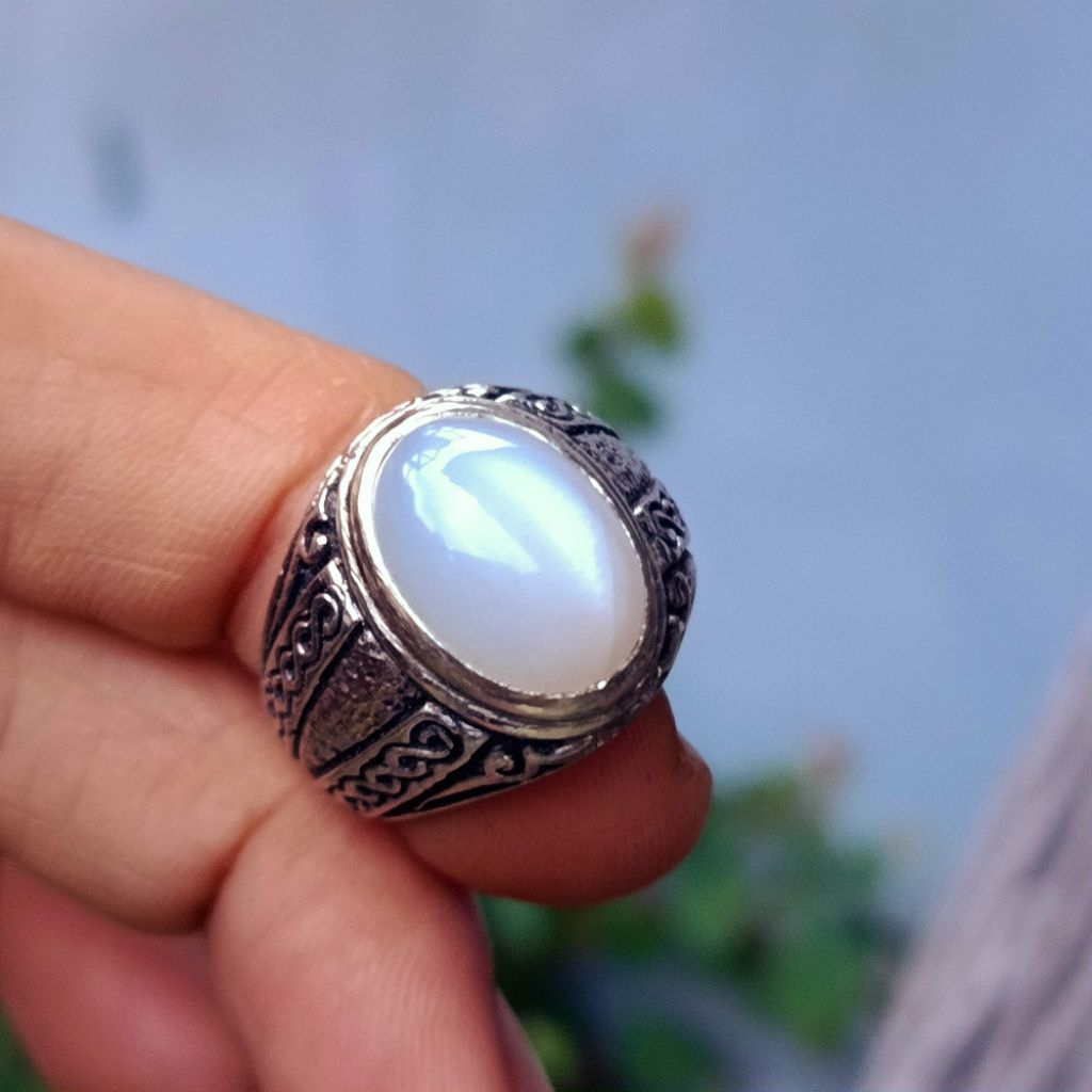 Biduri Bulan Air Beras Cat Eye