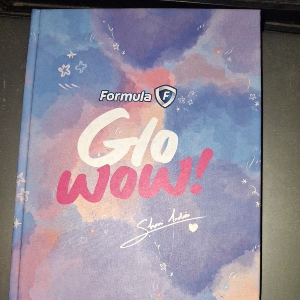 

[LIMITED EDITION] Notebook Formula Glowow! dengan fansign Shani Indira dan Zee Asadel Ex-member JKT48