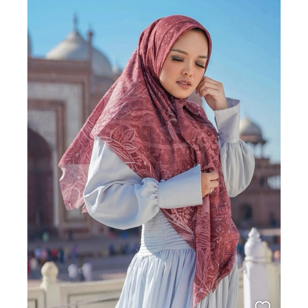 PL Buttonscarves Maharani Maroon