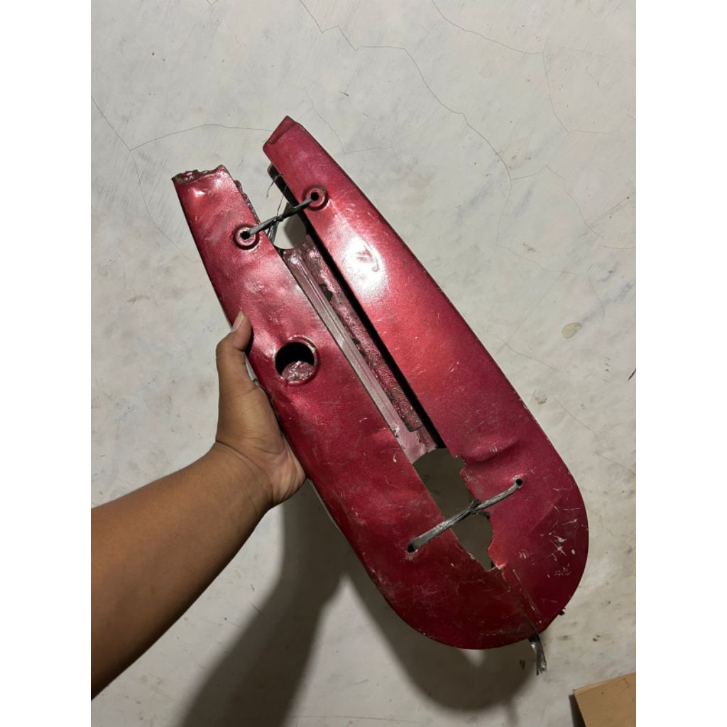 Katengkas tutup rantai chain cover Honda c50 c70 c700 c800 original