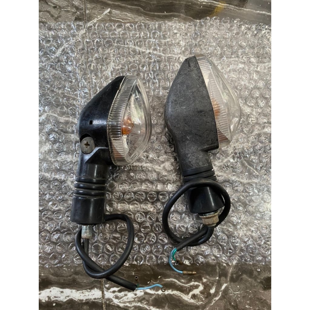 Lampu sein depan atau belakang honda verza cb 150 r old Megapro satuan