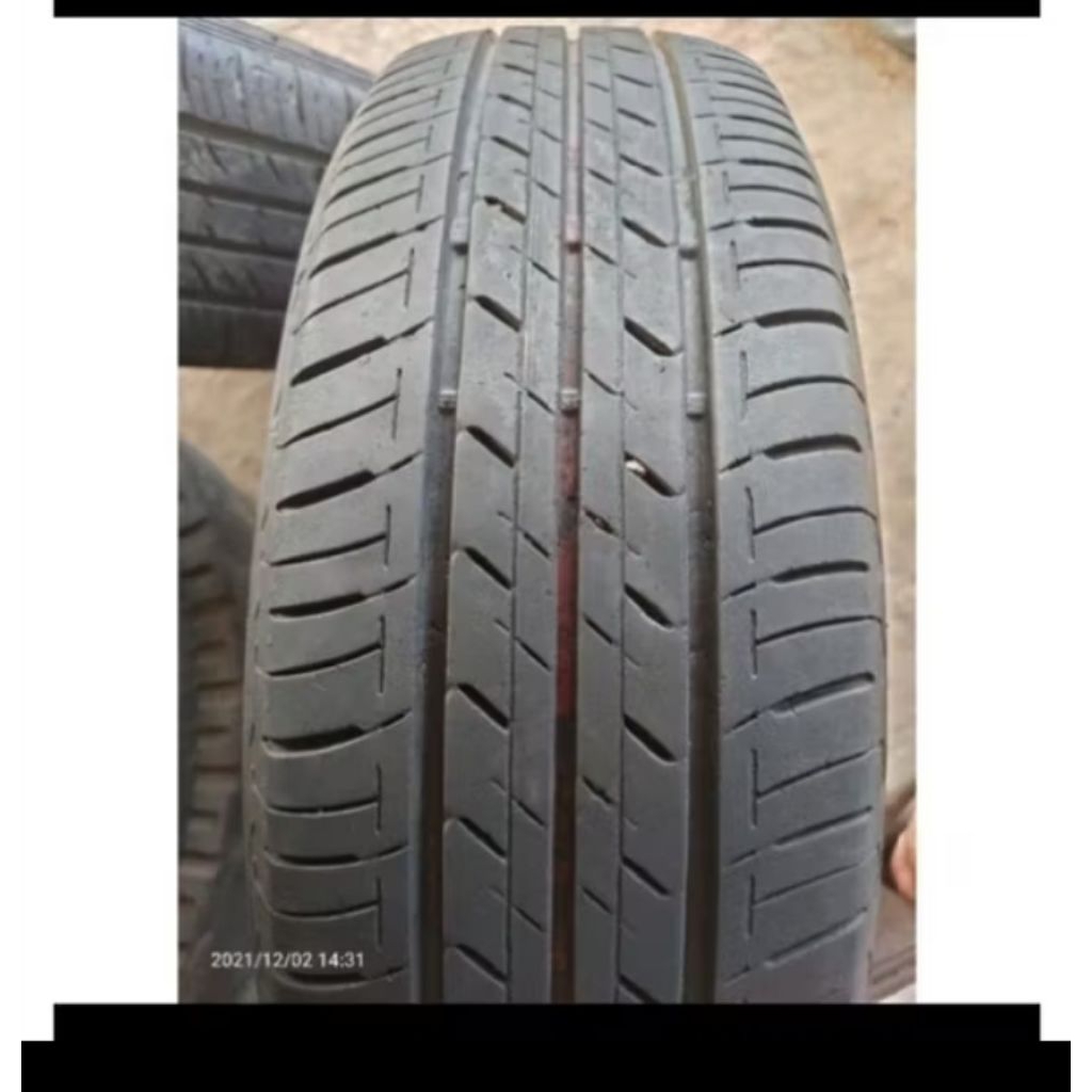 ban mobil second tubles ukurannya 195/65 Ring15