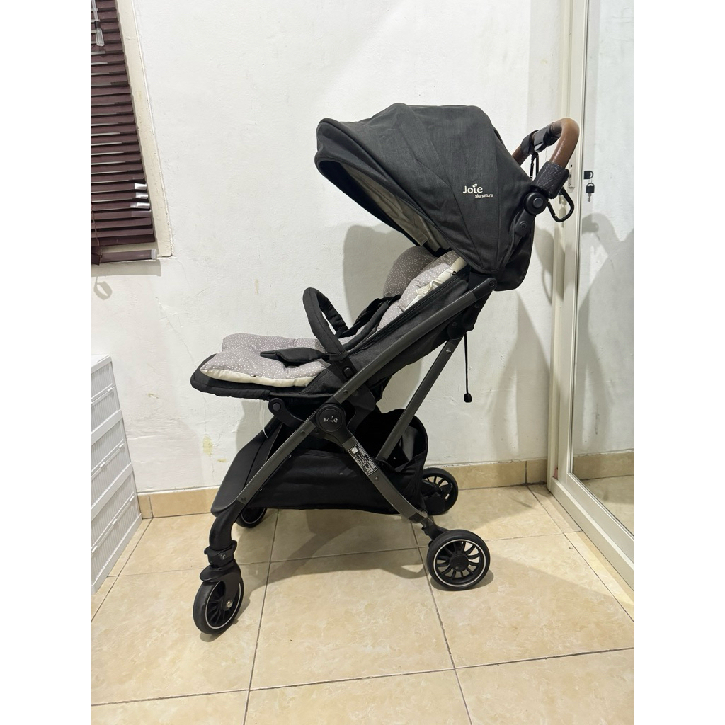 Preloved Joie Tourist Signature