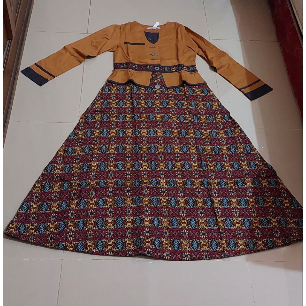 Preloved Gamis Simply look size S like new by Tuneeca