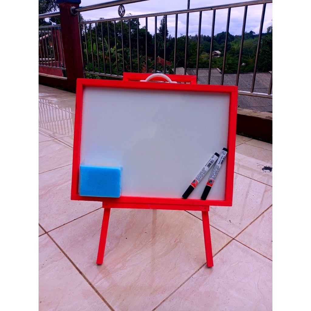 

papan tulis waitboard lengkap dengan penyangga udah bonus penghapus dan spidol