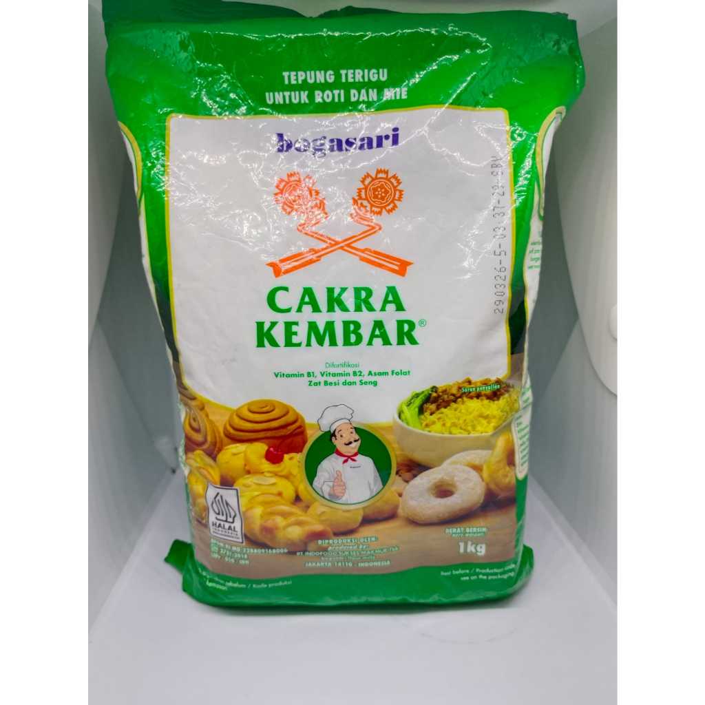 

TEPUNG TERIGU SEGITIA BIRU KEMASAN PREM / CAKRA HIJAU KEMASAN PREM / LENCANA MERAH 1KG