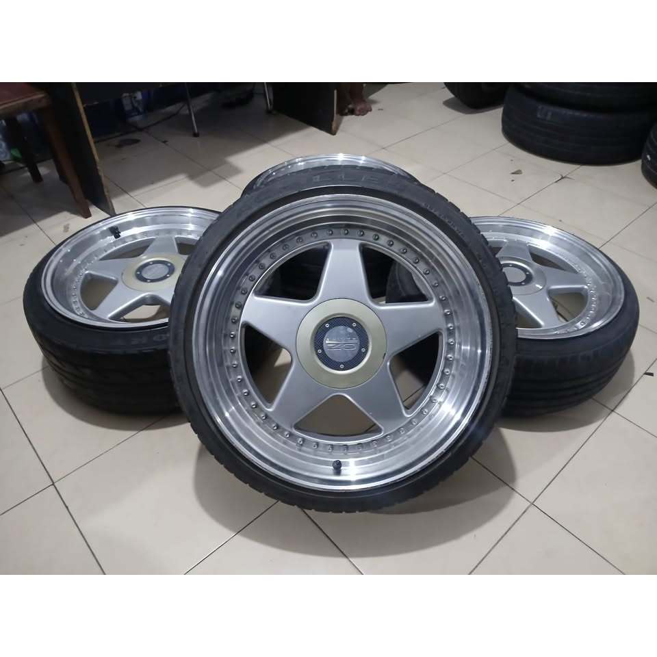 Velg racing OZ  R17 lebar7,5/8,5 pcd8X100/114 ET35
