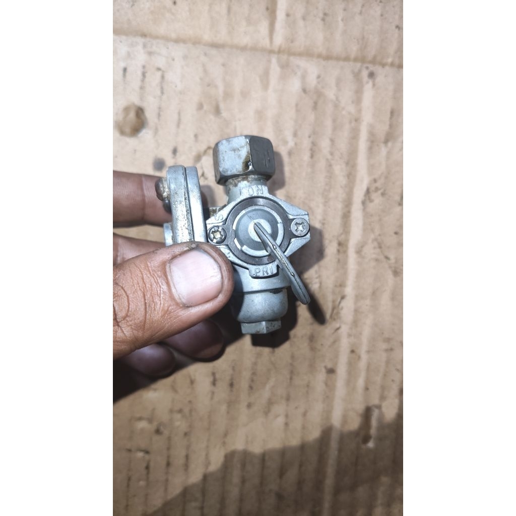 kran bensin  Yamaha v80 v75 original second