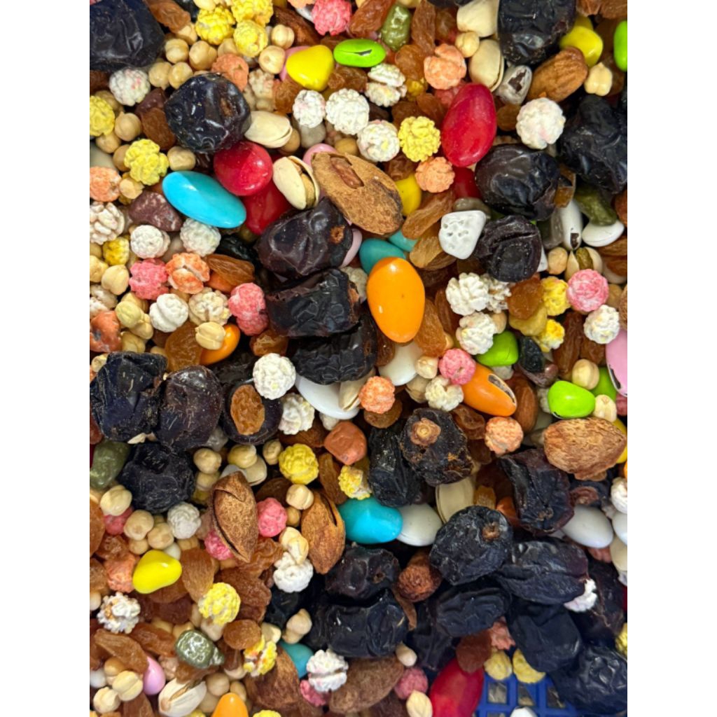 

mix coklat, kacang, kismis, kurma 100gr