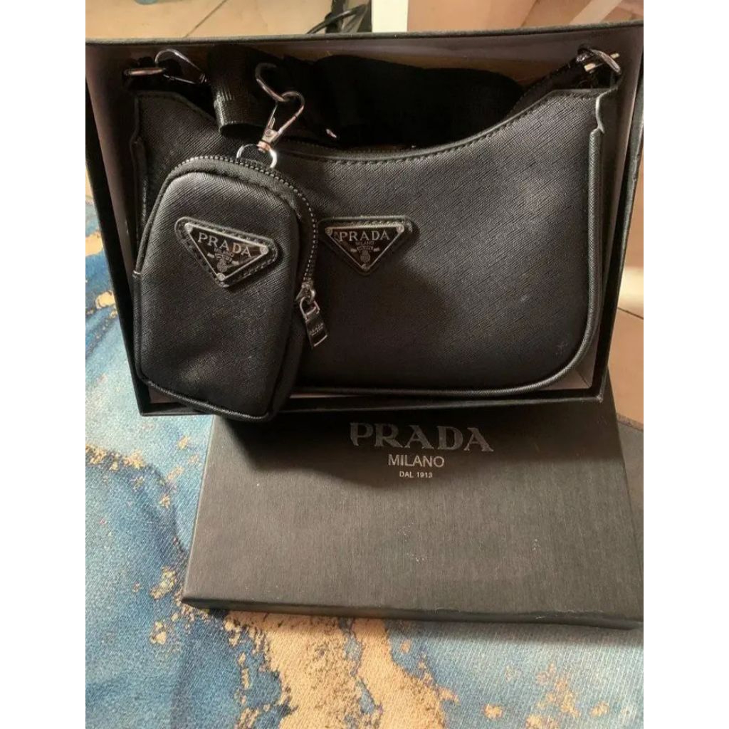 Tas Prada