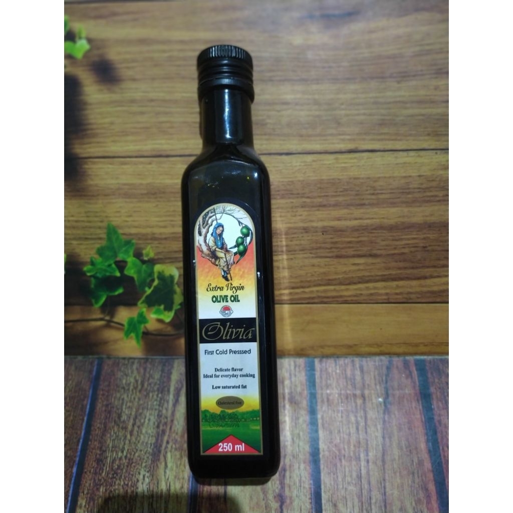 

Minyak Zaitun Extra Virgin Olive Oil Olivia First Cold Pressed 250ml