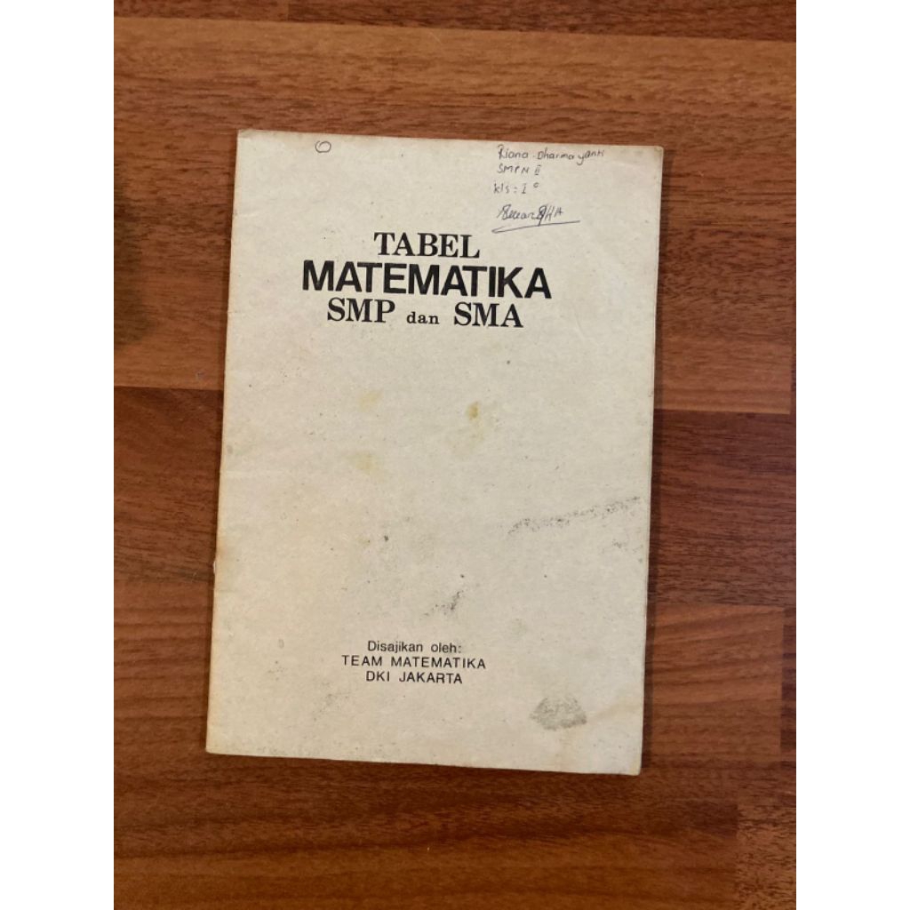 Buku TABEL
MATEMATIKA

SMP dan SMA