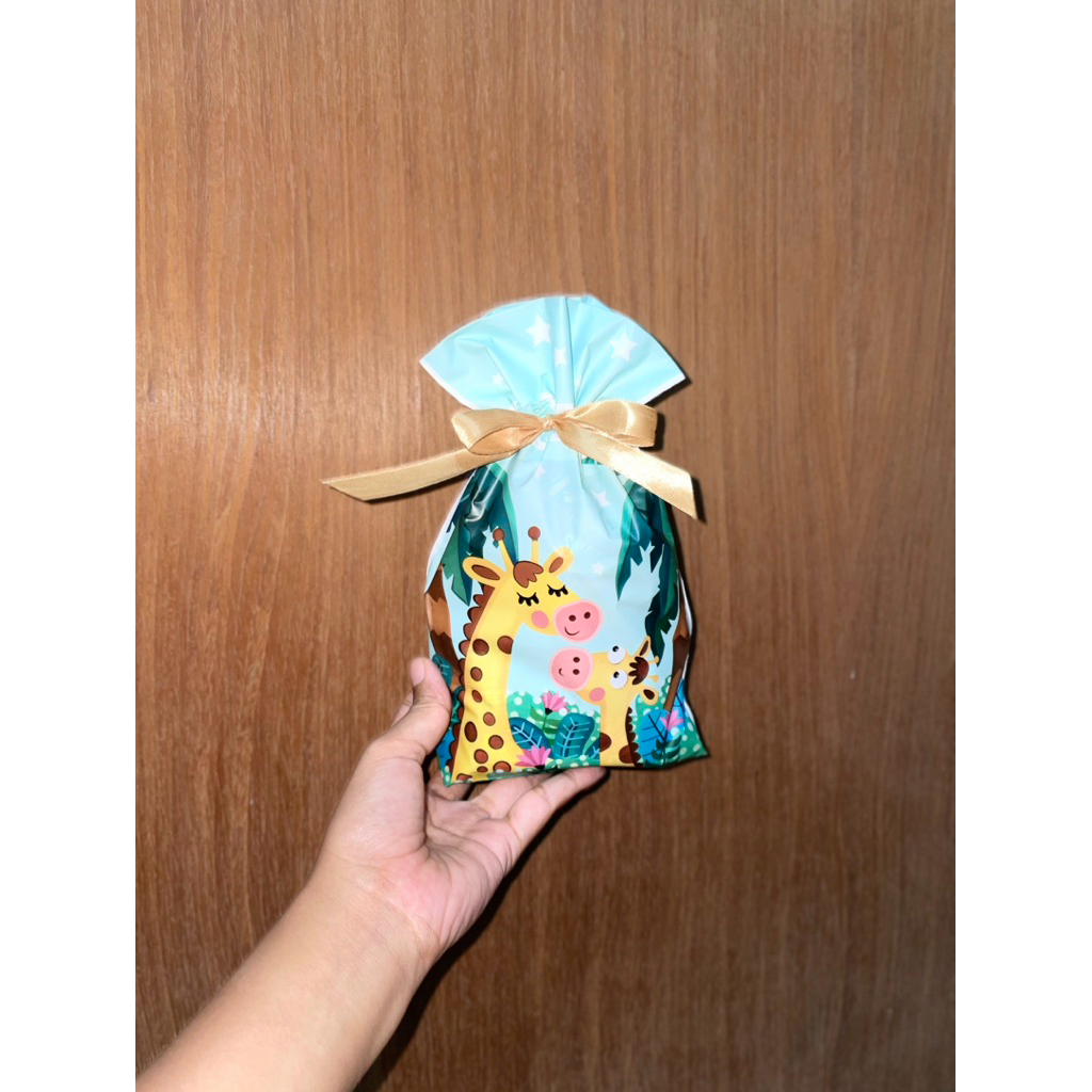 

Bingkisan/ hampers snack acar/ulang tahun murah bisa custom