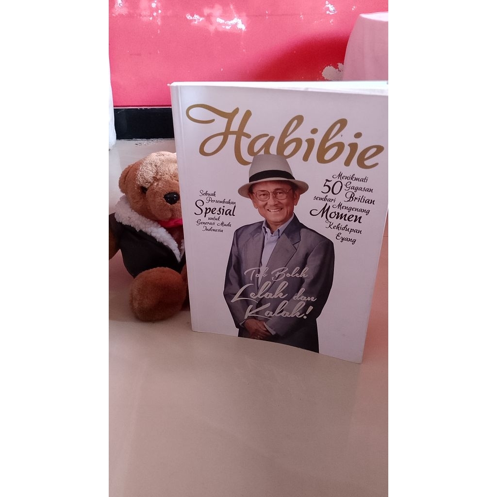 Preloved Ori HABIBIE Tak Boleh Lelah dan Kalah