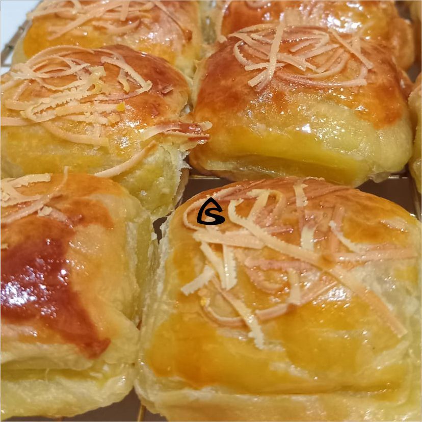 

As Bakery Bolen Pisang Made by Order