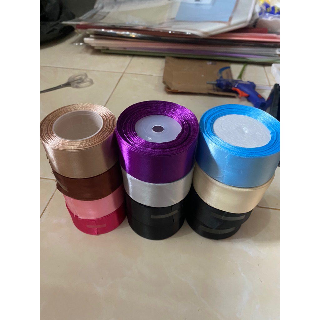 

Pita Satin 1.5" 4cm Saten 1.5 Inch Kain Polos Souvenir Garmen Parcel Hampers per ROLL