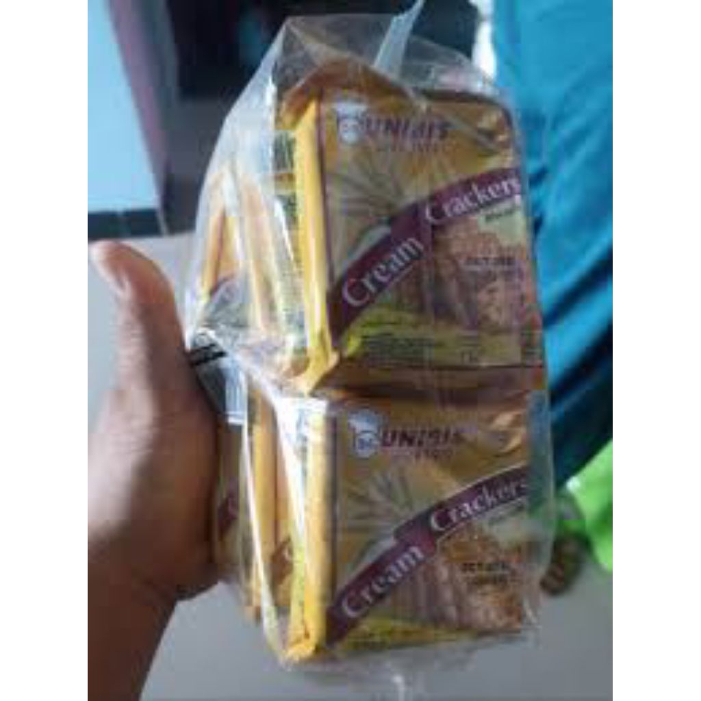

biskuit unibis cream crackers renceng 10 sachet