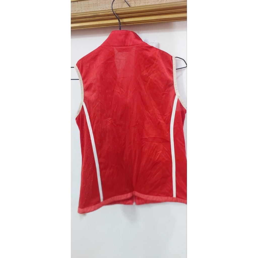 vest west wood