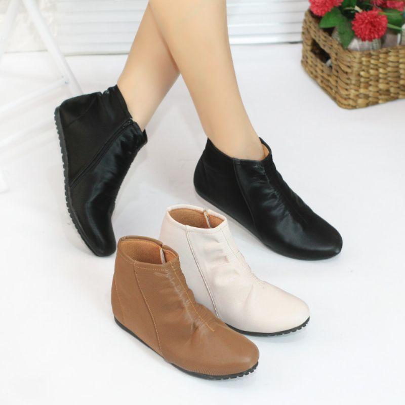 Boots Flat Wanita / Boots Wanita Tanpa Hak BFR