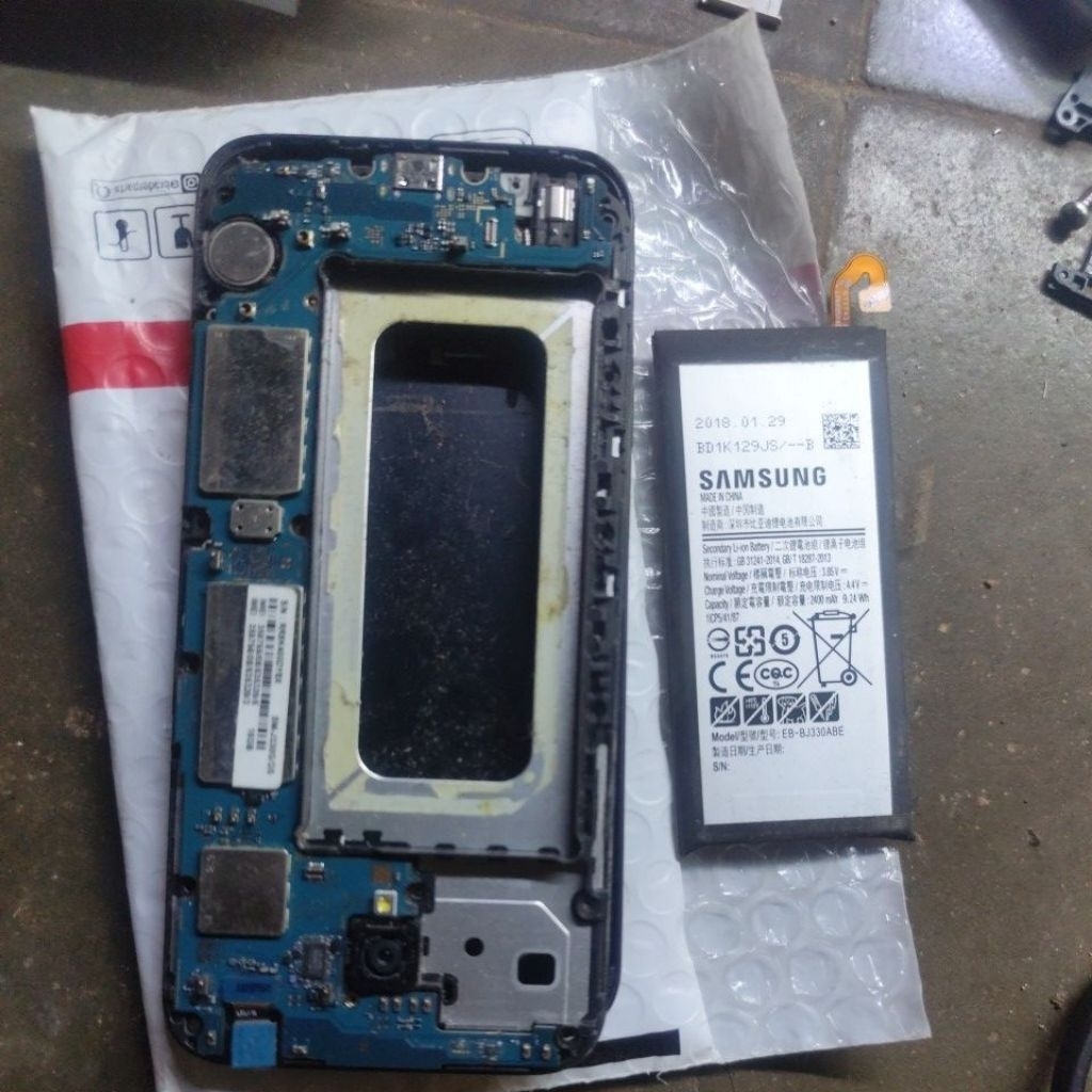 SAMSUNG J3 PRO J330G