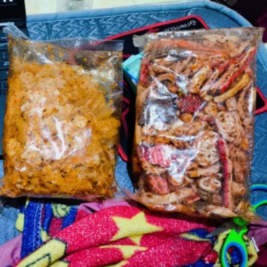 

paket camilan mie gulung kriuk pedas