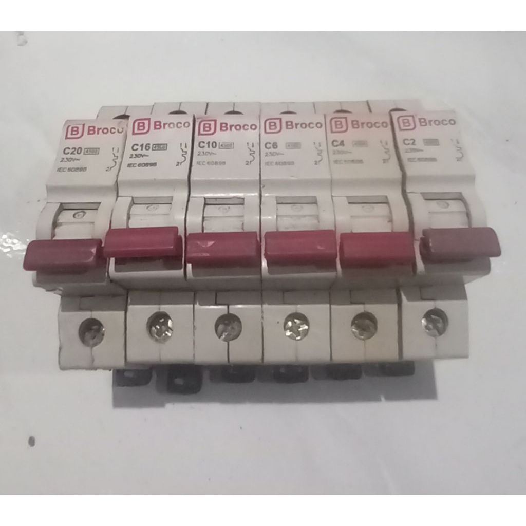 MCB BROCO Bekas Normal