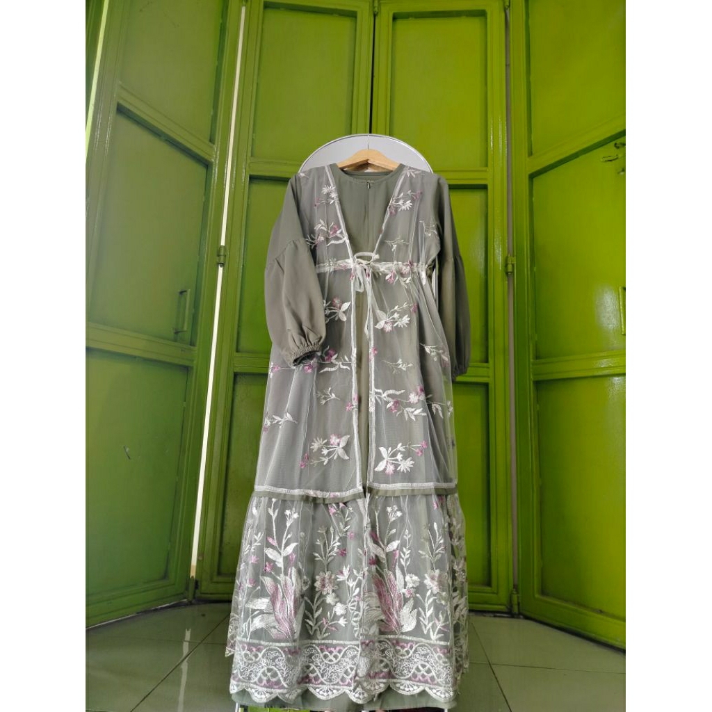 GAMIS BROKAT TILE BORDIR BUNGA_GAMIS KOMBINASI BROKAT_GAMIS DEWASA_GAMIS KEKINIAN_GAMIS TERKINI_GAMI