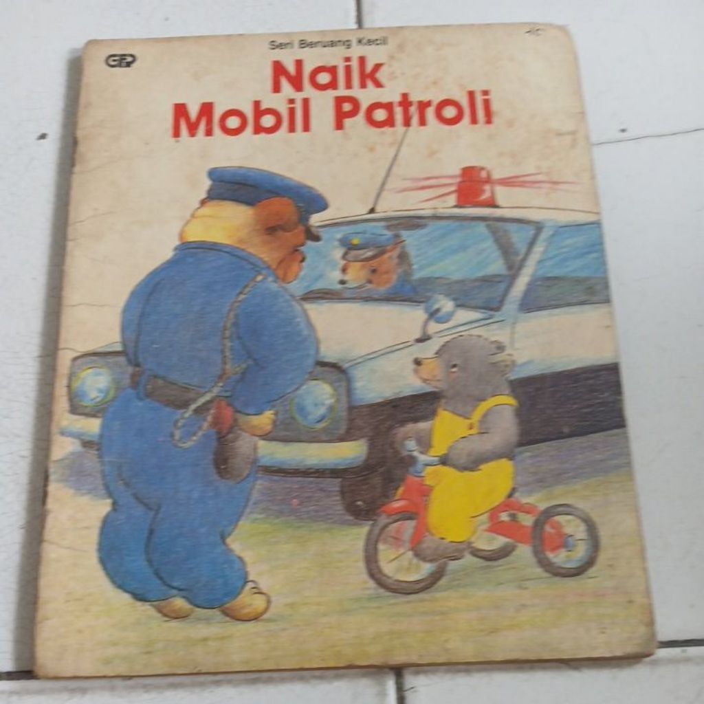 SERI BERHANG KECIL NAIK MOBIL PATROLI