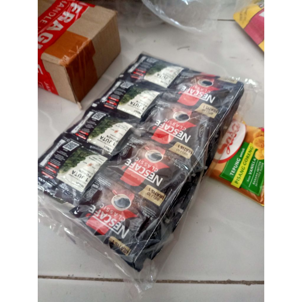 

Kopi Hitam Klasik Nescafe Classic 30 Pcs Black Coffee