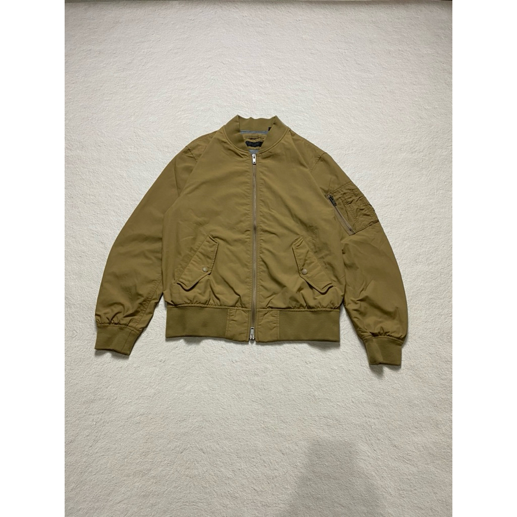 UNIQLO BOMBER JACKET