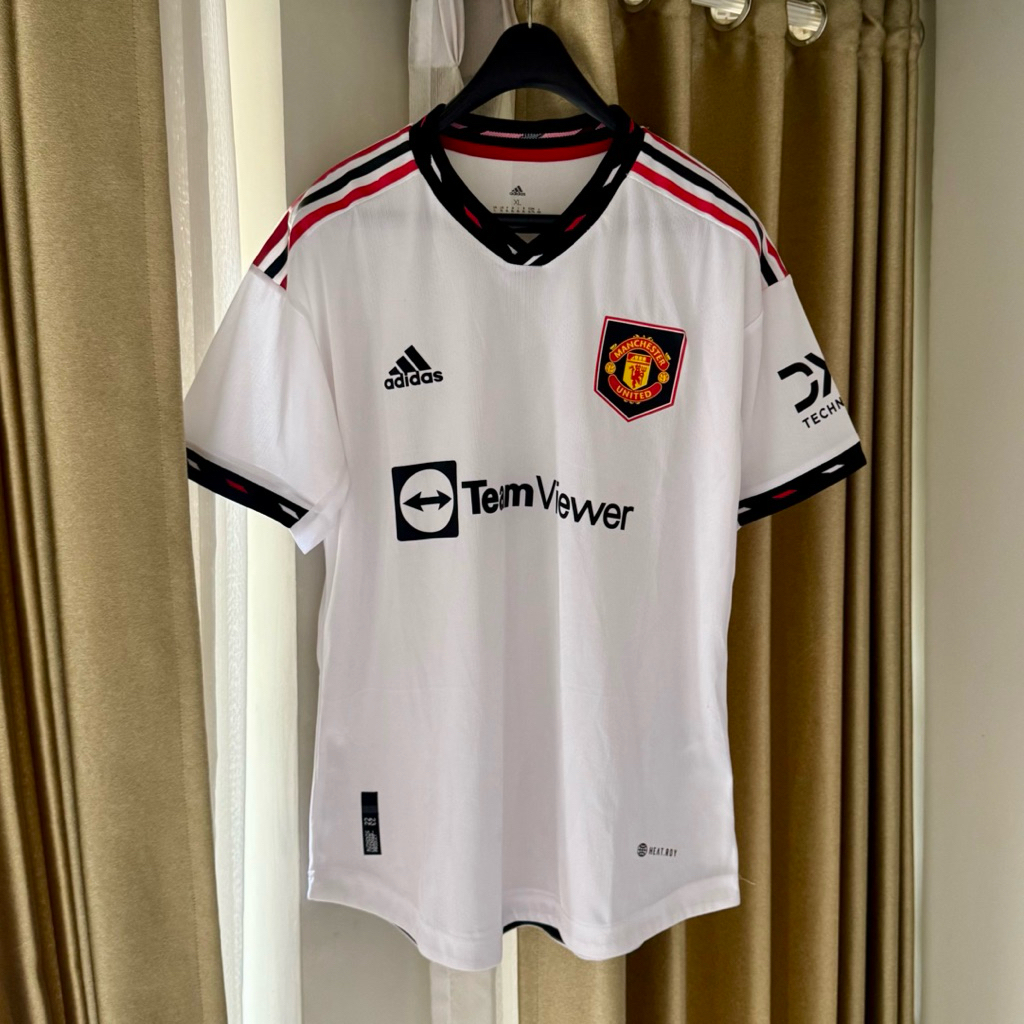 Mu away 2022/2023 player issue
