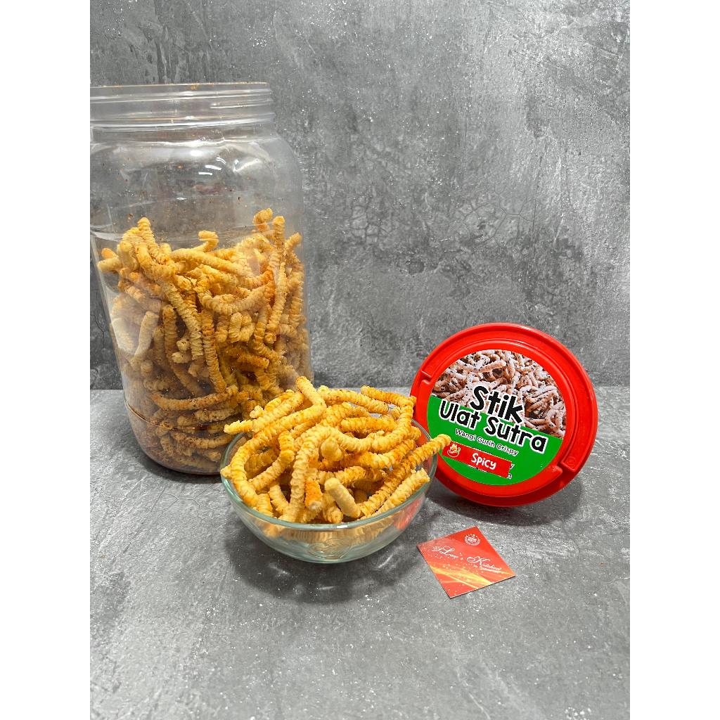 

Stick Ulat Sutra, camilan RENYAH rasa gurih pedas, hrg per jar isi 550gr